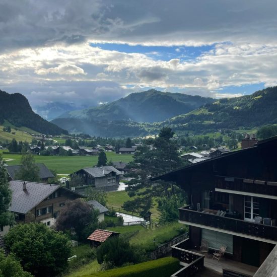 VIAGEM DE VERÃO AOS ALPES SUÍÇOS