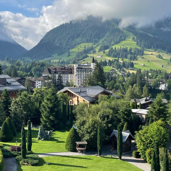 VIAGEM DE VERÃO AOS ALPES SUÍÇOS